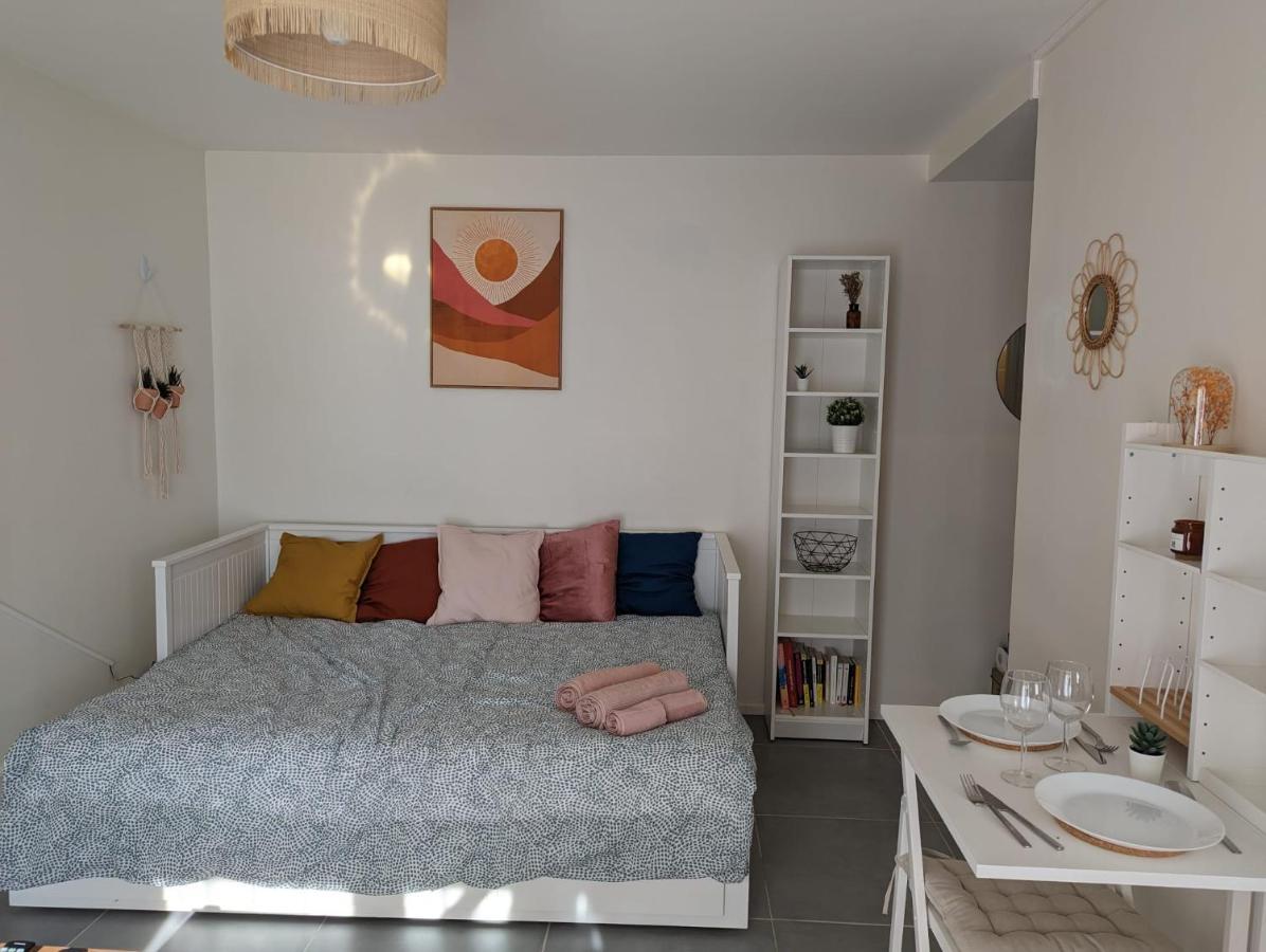 Studio Rambouillet, Parc & Foret Apartment Bagian luar foto